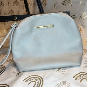 Steve Madden Cream Crossbody Bag with Elegant Design